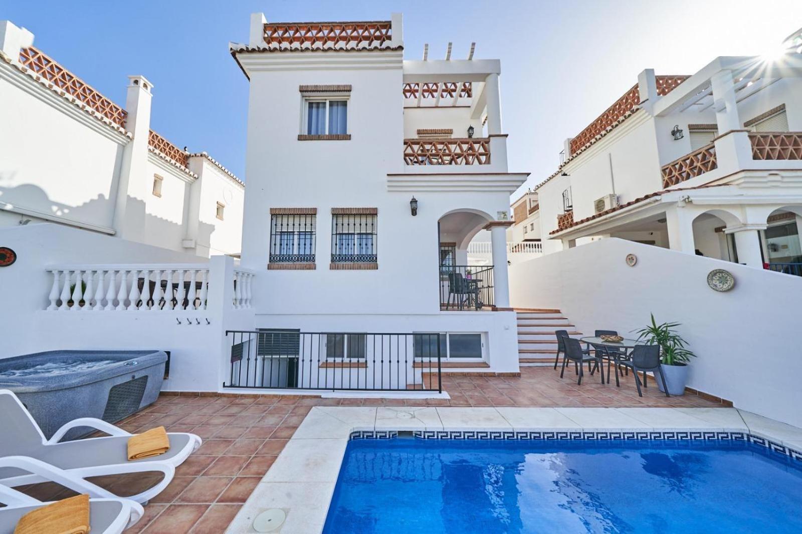 Villa Pura - Private Jacuzzi & Heated Pool Нерха Екстериор снимка