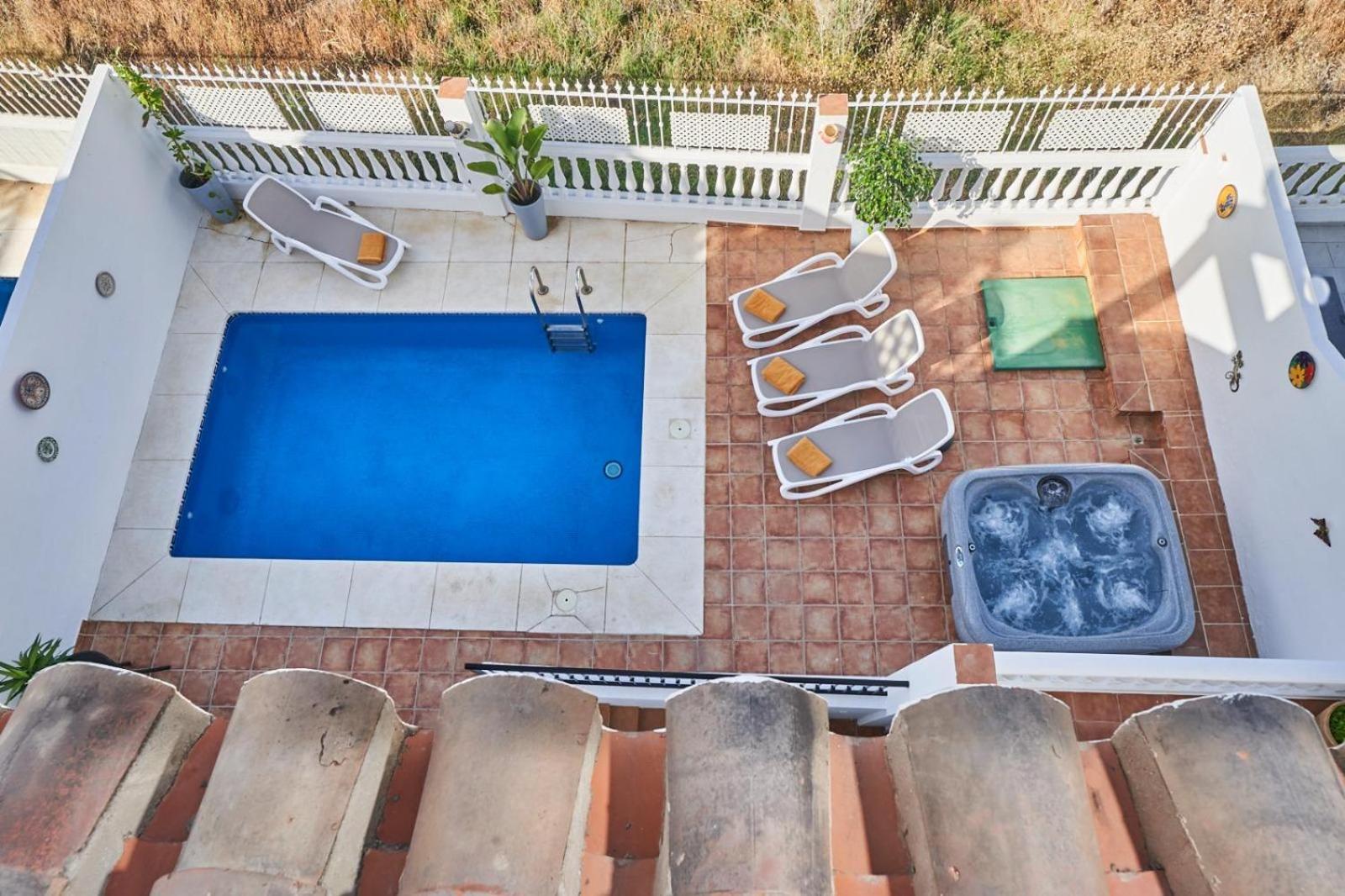 Villa Pura - Private Jacuzzi & Heated Pool Нерха Екстериор снимка
