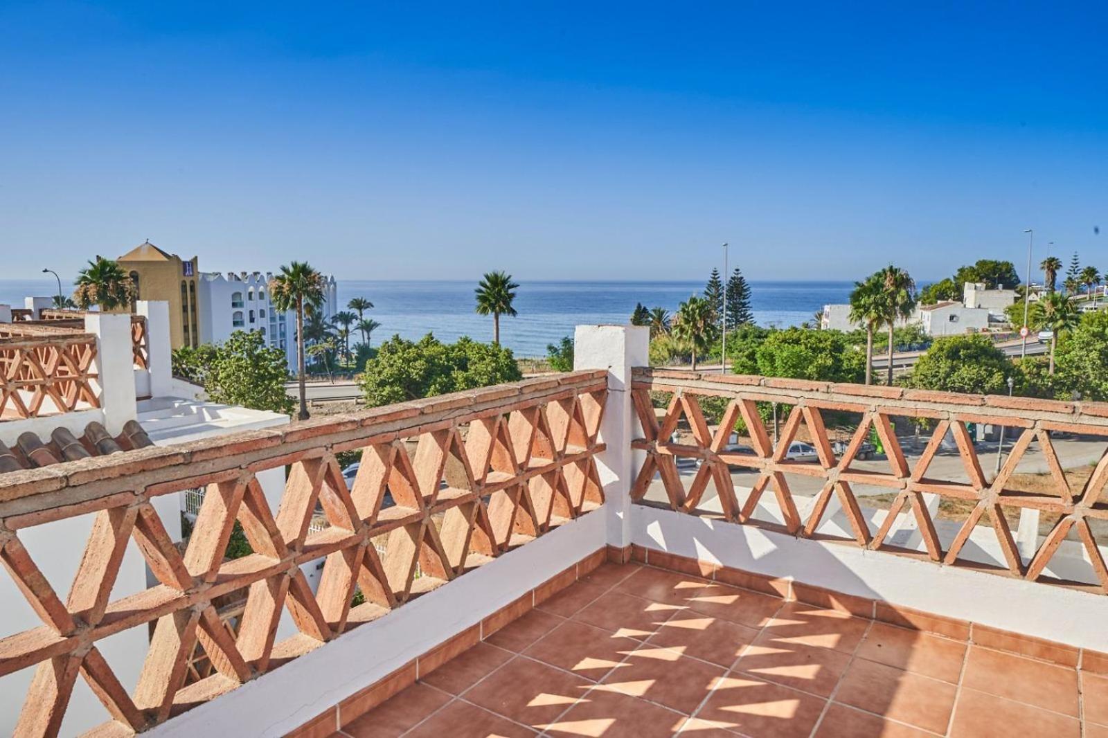 Villa Pura - Private Jacuzzi & Heated Pool Нерха Екстериор снимка