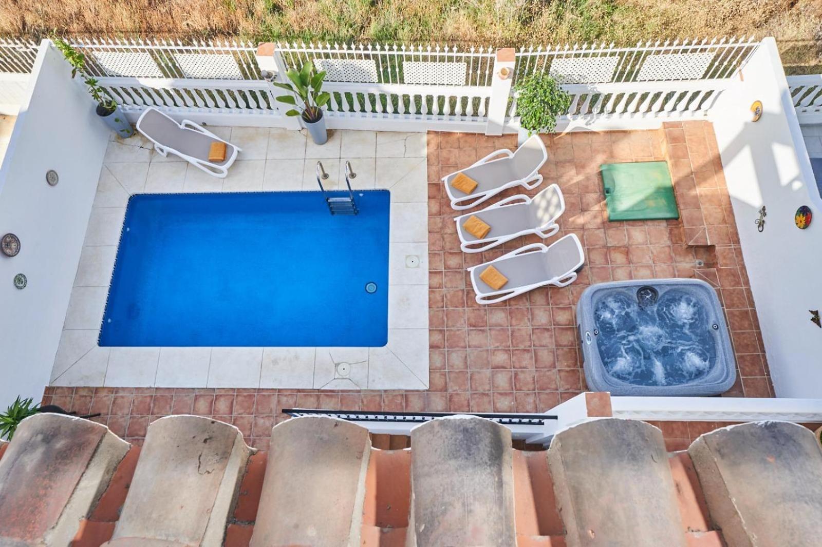 Villa Pura - Private Jacuzzi & Heated Pool Нерха Екстериор снимка