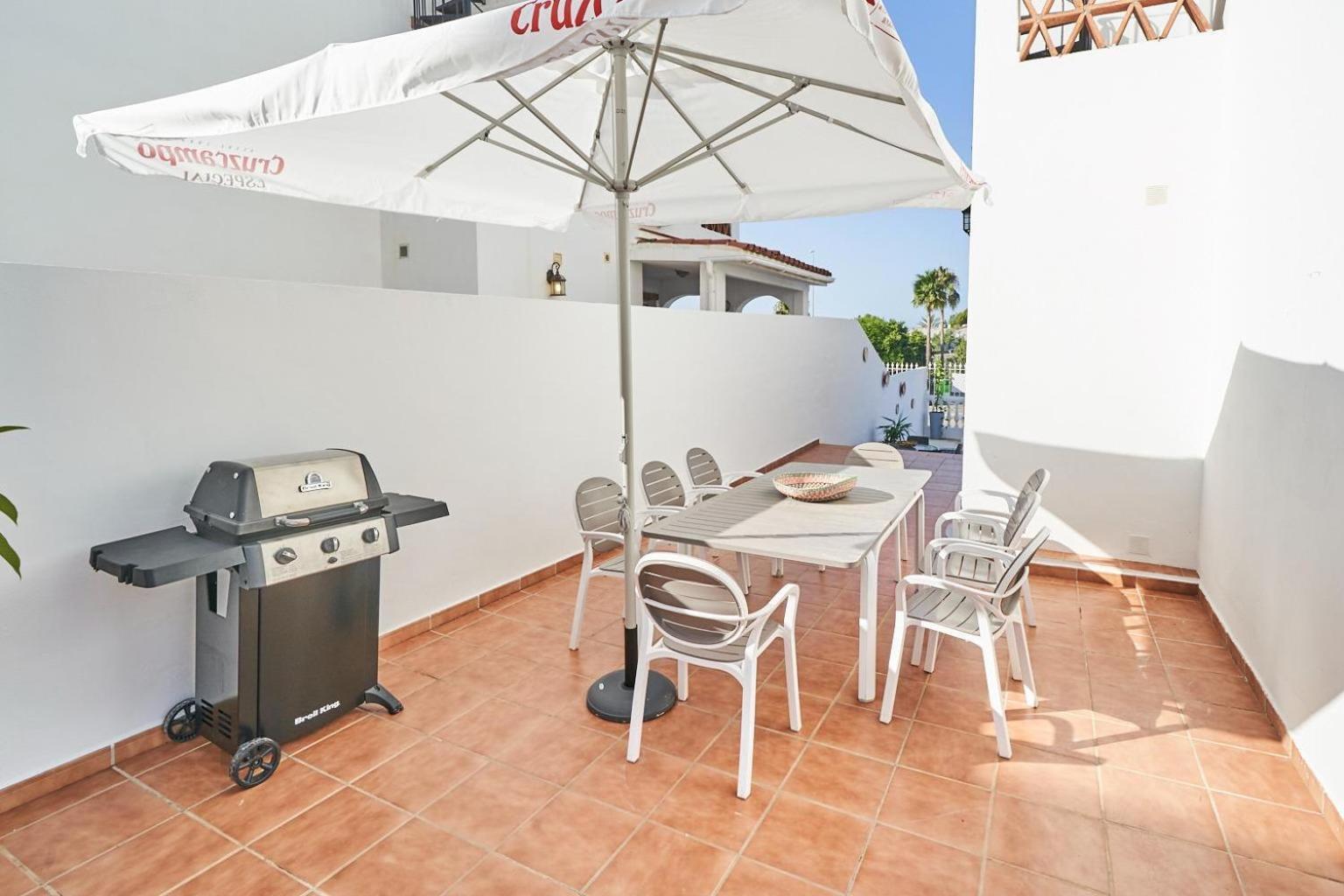 Villa Pura - Private Jacuzzi & Heated Pool Нерха Екстериор снимка