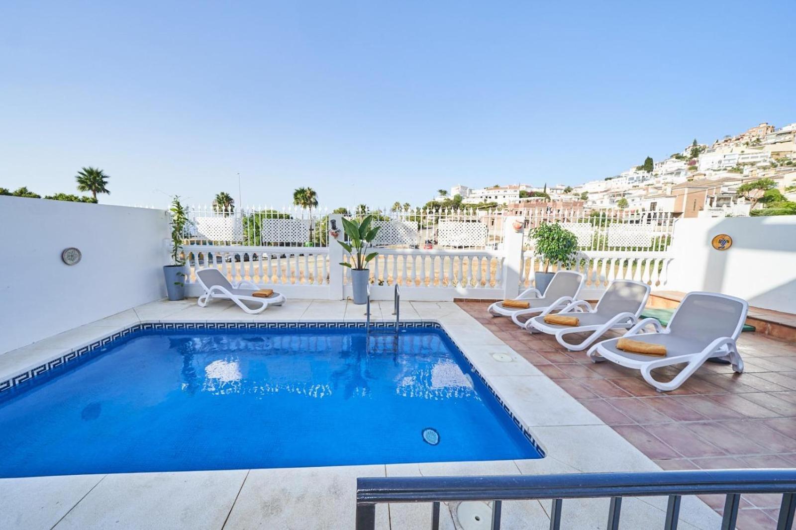 Villa Pura - Private Jacuzzi & Heated Pool Нерха Екстериор снимка